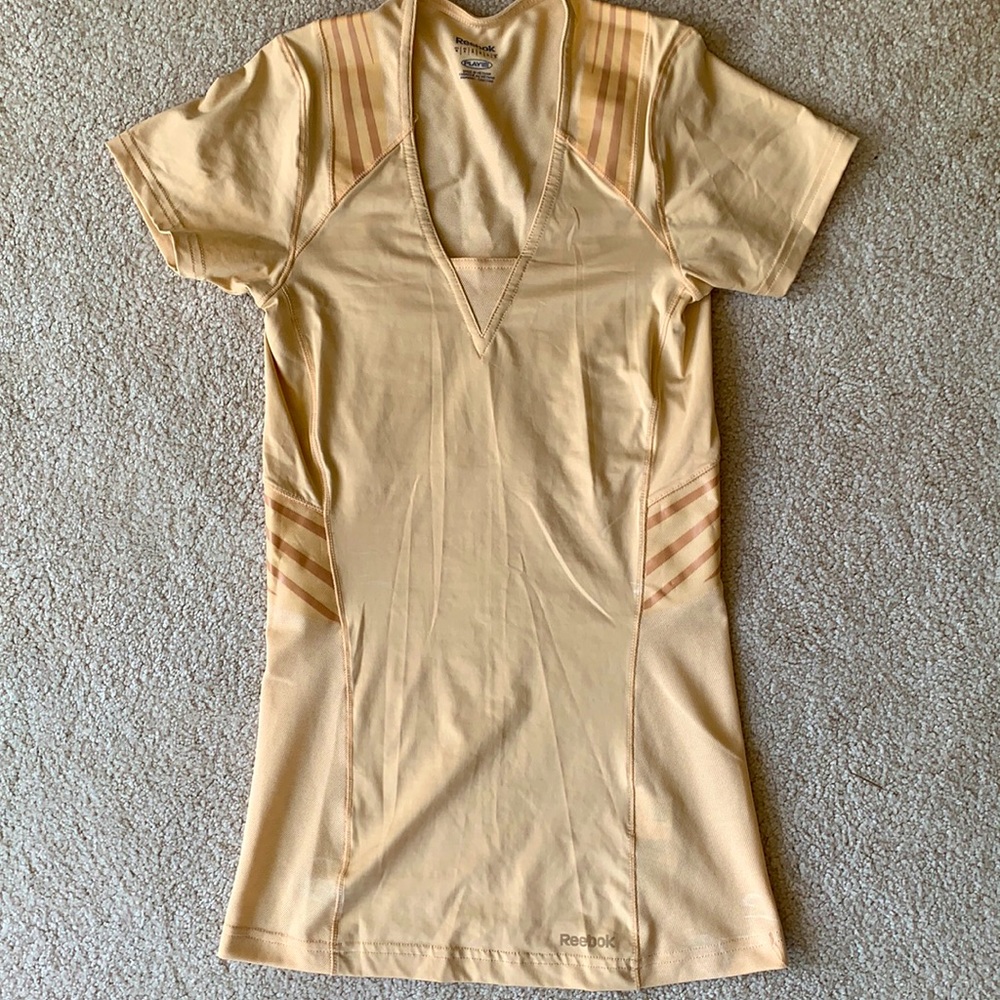 Reebok easy tone shirt, S